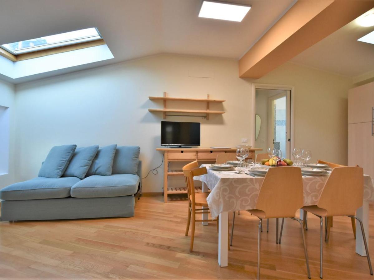Apartment Duomo Mansarda By Interhome Iseo Dış mekan fotoğraf