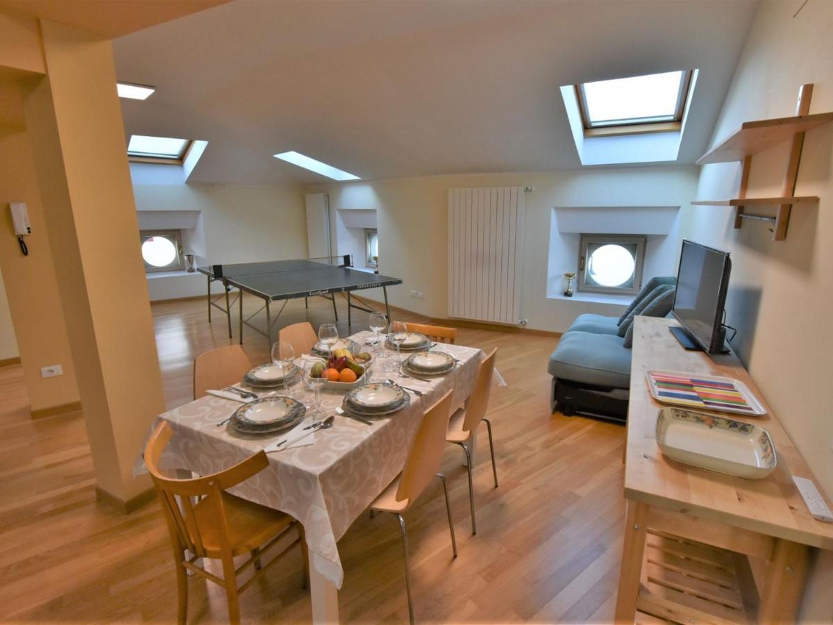 Apartment Duomo Mansarda By Interhome Iseo Dış mekan fotoğraf