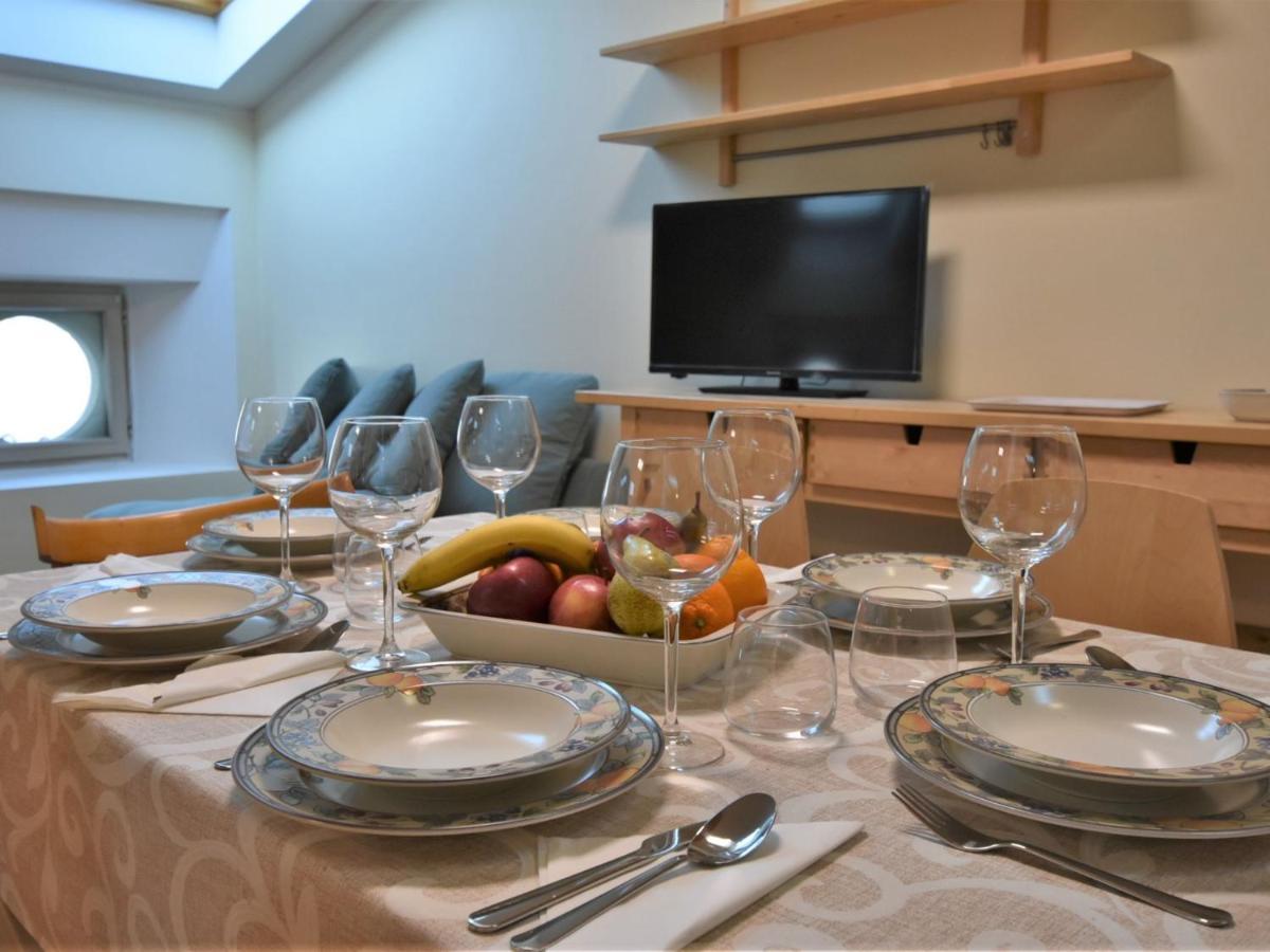Apartment Duomo Mansarda By Interhome Iseo Dış mekan fotoğraf